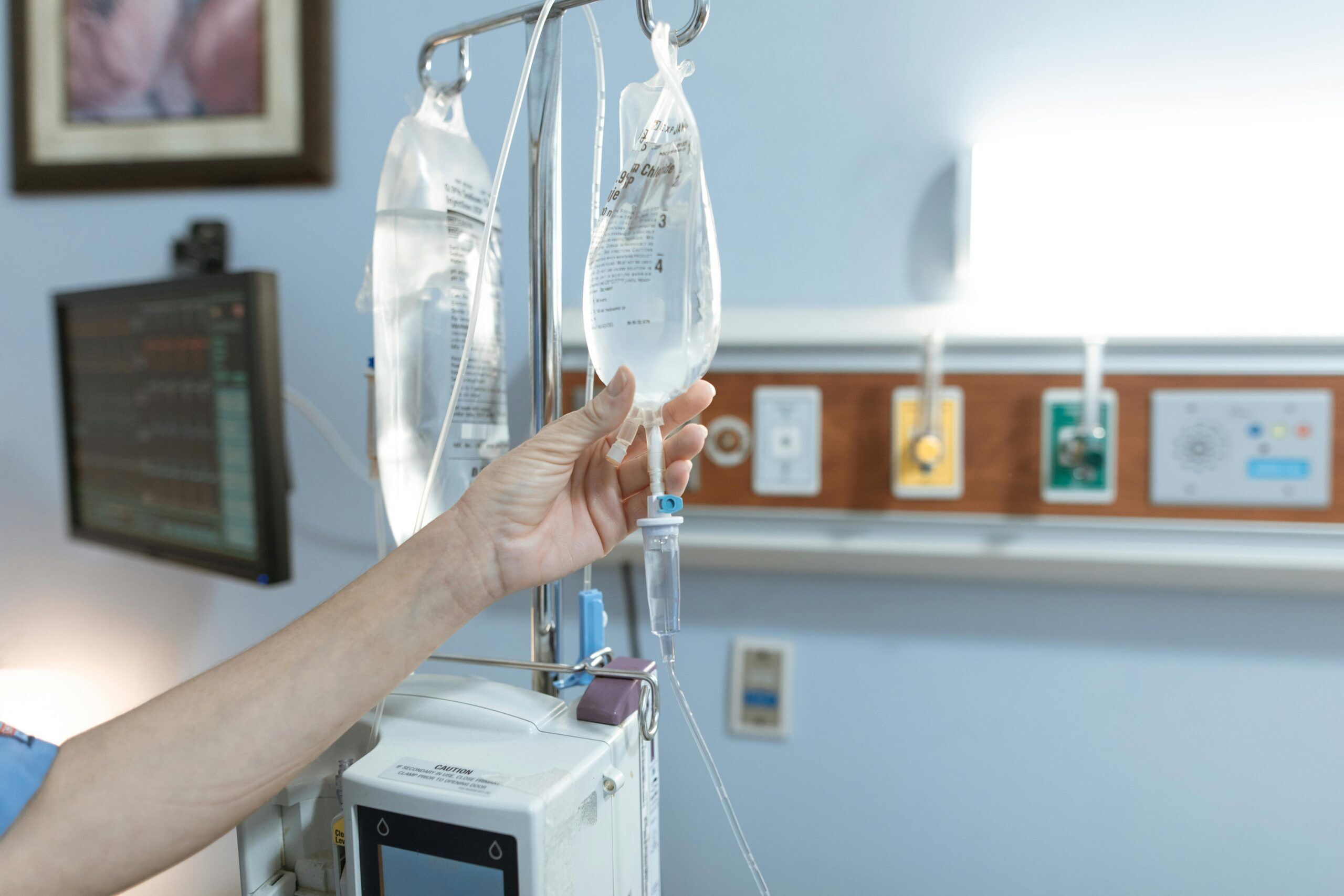U.S. Hospitals Face IV Fluid Shortage, Delaying Surgeries Nationwide
