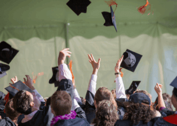 Federal Education Aid Cut Off for Those Without Legal Immigration Status