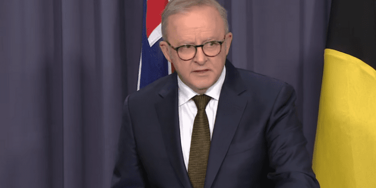 Mass Shooting Kills 11 at Sydney Bondi Beach Jewish Event