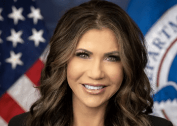 Homeland Security Offers $3,000 Holiday Incentive for Illegal Migrants to Leave U.S. Voluntarily